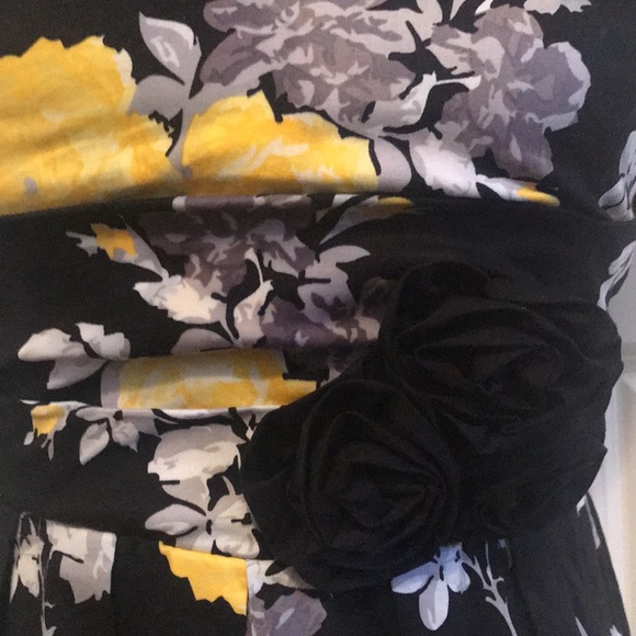 Adorable stapless summer dress. - Picture 6 of 15